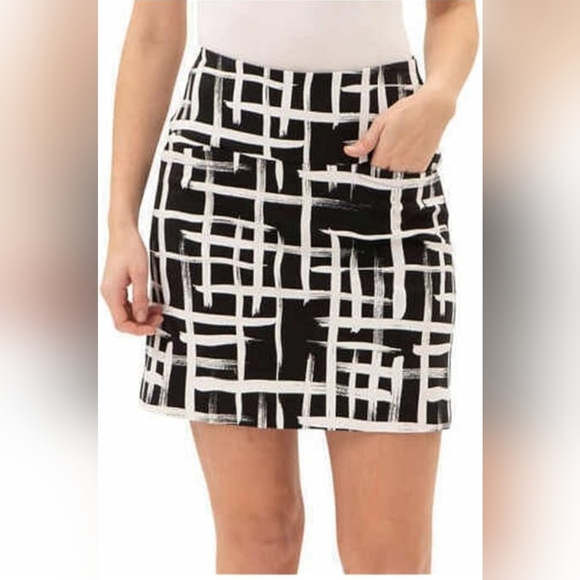S.C. & Co Pants - S.C. & Co. Skort Black White Check Athleisure size M new no tag
